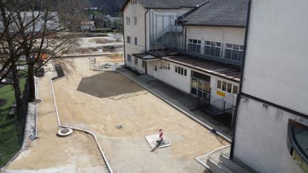 Izgradnja zunanjih površin med šolama (2)